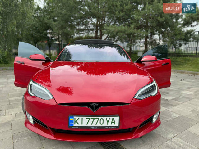 Красный Тесла Модель С, объемом двигателя 0 л и пробегом 92 тыс. км за 28500 $, фото 1 на Automoto.ua