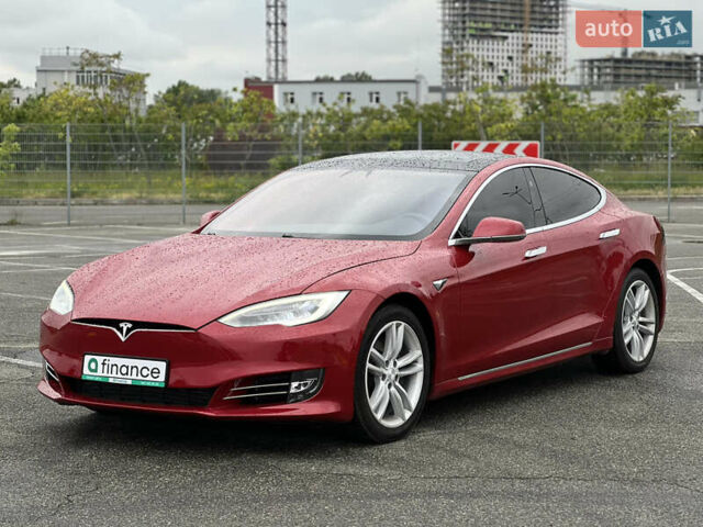 Красный Тесла Модель С, объемом двигателя 0 л и пробегом 78 тыс. км за 27000 $, фото 1 на Automoto.ua
