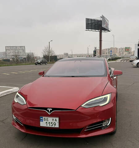 Красный Тесла Модель С, объемом двигателя 0 л и пробегом 175 тыс. км за 27000 $, фото 1 на Automoto.ua