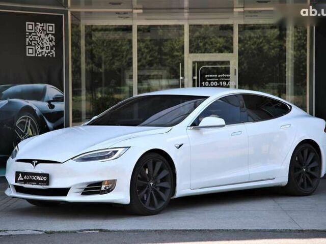 Тесла Модель С, объемом двигателя 4.25 л и пробегом 80 тыс. км за 21000 $, фото 1 на Automoto.ua