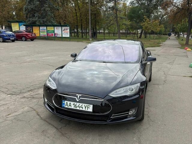 Тесла Модель С, объемом двигателя 0 л и пробегом 303 тыс. км за 10900 $, фото 1 на Automoto.ua
