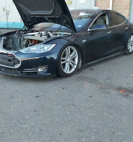 Тесла Модель С, объемом двигателя 0 л и пробегом 151 тыс. км за 12200 $, фото 1 на Automoto.ua