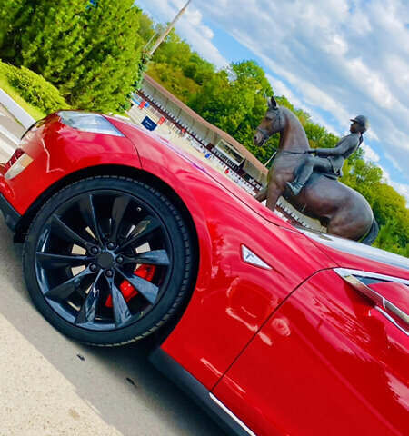 Тесла Модель С, объемом двигателя 0 л и пробегом 256 тыс. км за 20000 $, фото 1 на Automoto.ua