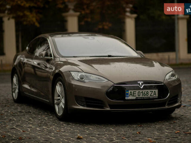 Тесла Модель С, объемом двигателя 0 л и пробегом 103 тыс. км за 23800 $, фото 1 на Automoto.ua