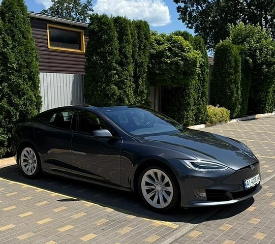 Тесла Модель С, объемом двигателя 0 л и пробегом 179 тыс. км за 26999 $, фото 1 на Automoto.ua