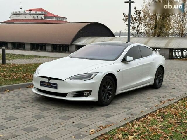 Тесла Модель С, объемом двигателя 0 л и пробегом 52 тыс. км за 27800 $, фото 1 на Automoto.ua