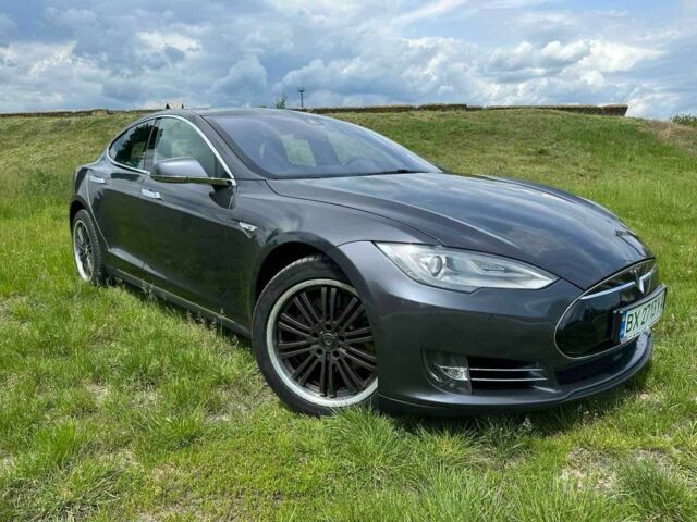 Тесла Модель С 2015 у Шепетовке на Automoto.ua Сірий Тесла Модель С, об'ємом двигуна 0 л та пробігом 180 тис. км за 14999 $, фото 1 на Automoto.ua