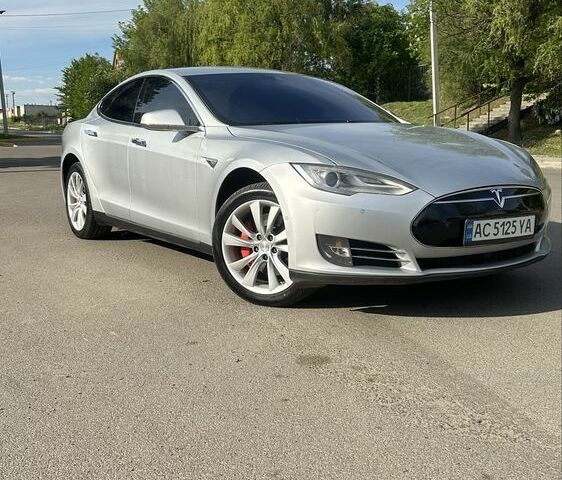 Сірий Тесла Модель С, об'ємом двигуна 0 л та пробігом 170 тис. км за 13333 $, фото 1 на Automoto.ua