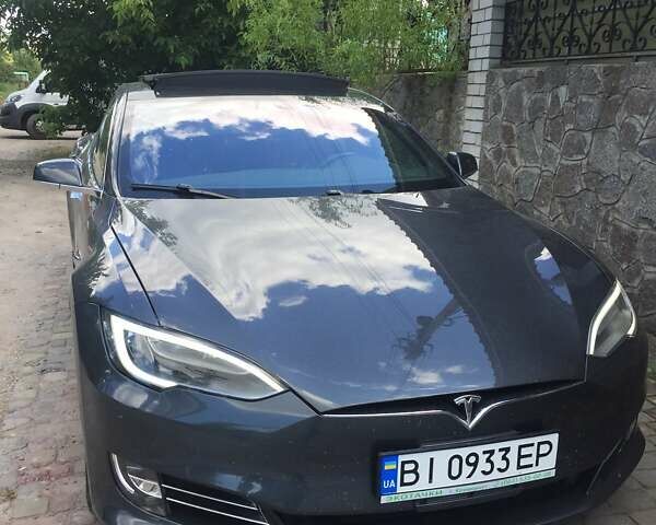 Серый Тесла Модель С, объемом двигателя 0 л и пробегом 39 тыс. км за 37777 $, фото 1 на Automoto.ua