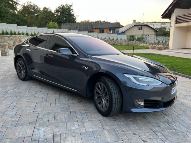 Серый Тесла Модель С, объемом двигателя 0 л и пробегом 0 тыс. км за 19500 $, фото 1 на Automoto.ua