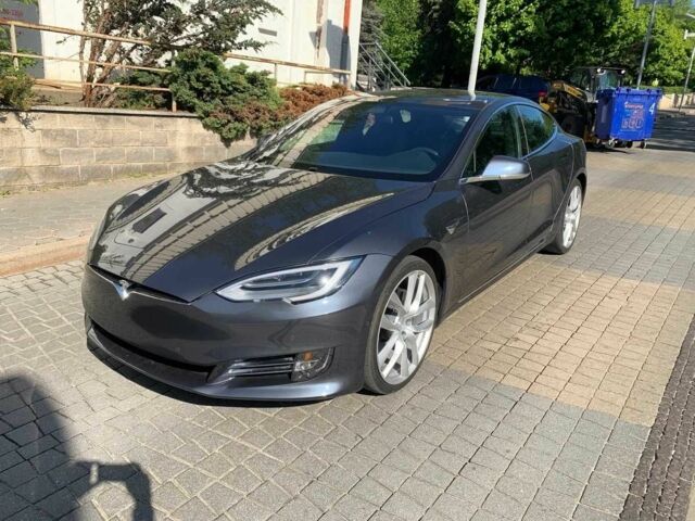 Серый Тесла Модель С, объемом двигателя 0 л и пробегом 21 тыс. км за 22900 $, фото 1 на Automoto.ua