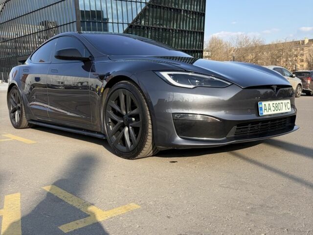 Серый Тесла Модель С, объемом двигателя 0 л и пробегом 65 тыс. км за 35500 $, фото 1 на Automoto.ua