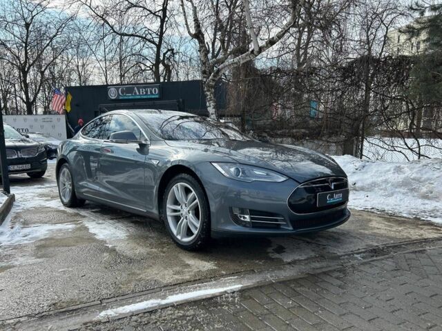 Серый Тесла Модель С, объемом двигателя 0 л и пробегом 178 тыс. км за 13900 $, фото 1 на Automoto.ua