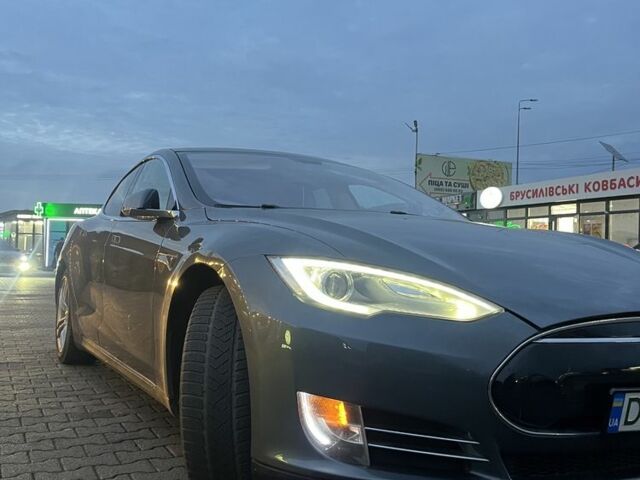 Серый Тесла Модель С, объемом двигателя 0 л и пробегом 180 тыс. км за 11700 $, фото 1 на Automoto.ua