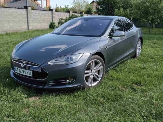 Серый Тесла Модель С, объемом двигателя 0 л и пробегом 290 тыс. км за 12300 $, фото 1 на Automoto.ua