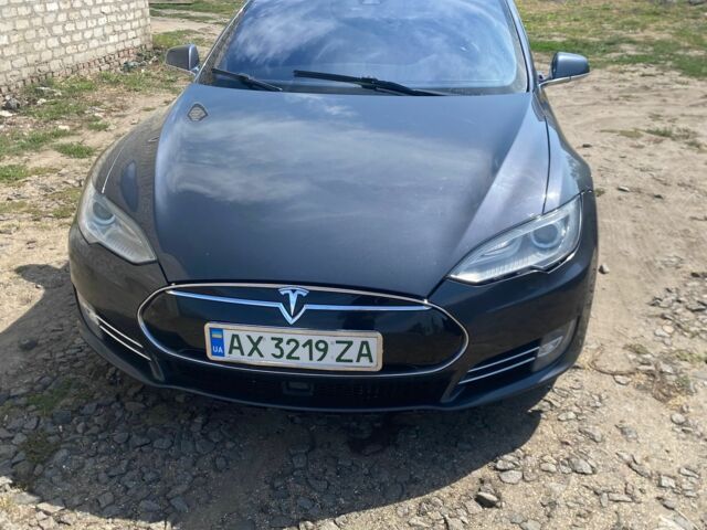 Серый Тесла Модель С, объемом двигателя 0 л и пробегом 300 тыс. км за 13025 $, фото 1 на Automoto.ua