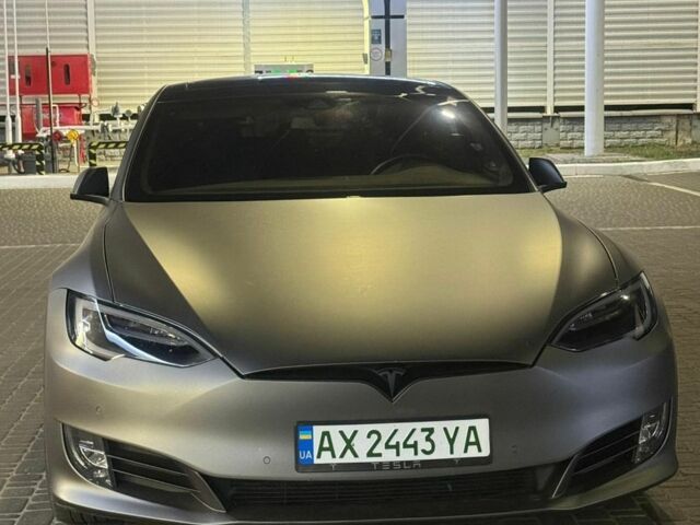 Серый Тесла Модель С, объемом двигателя 0 л и пробегом 75 тыс. км за 19500 $, фото 1 на Automoto.ua