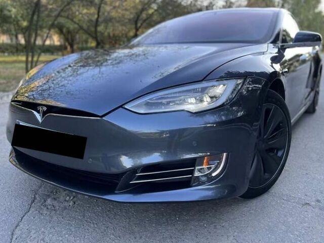 Сірий Тесла Модель С, об'ємом двигуна 0 л та пробігом 70 тис. км за 40000 $, фото 1 на Automoto.ua