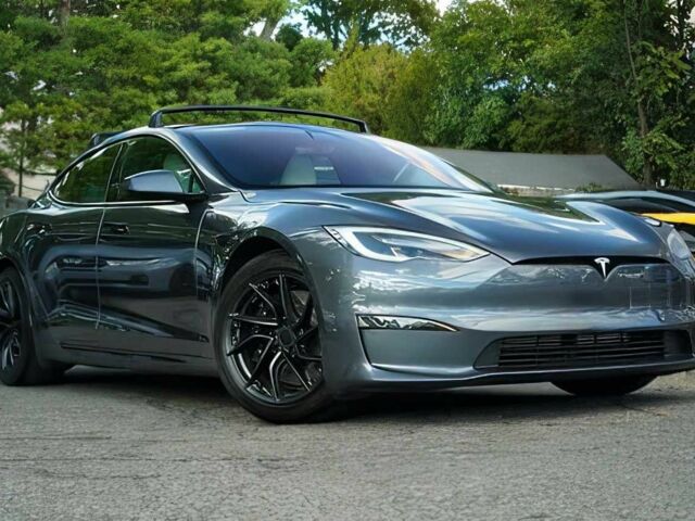 Серый Тесла Модель С, объемом двигателя 0 л и пробегом 17 тыс. км за 13400 $, фото 1 на Automoto.ua