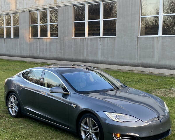 Сірий Тесла Модель С, об'ємом двигуна 0 л та пробігом 123 тис. км за 10700 $, фото 1 на Automoto.ua