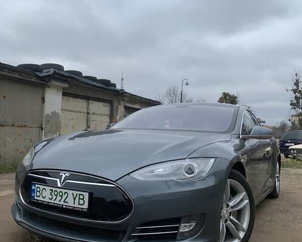 Серый Тесла Модель С, объемом двигателя 0 л и пробегом 161 тыс. км за 12400 $, фото 1 на Automoto.ua