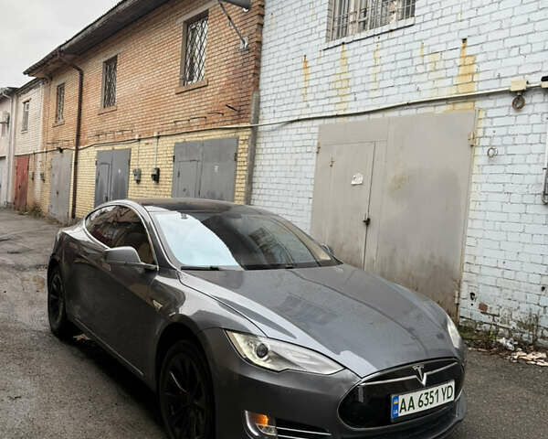 Сірий Тесла Модель С, об'ємом двигуна 0 л та пробігом 299 тис. км за 12500 $, фото 1 на Automoto.ua