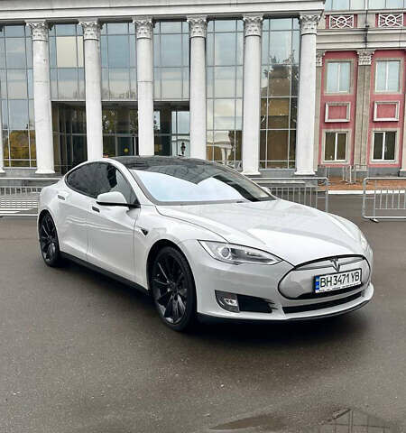 Сірий Тесла Модель С, об'ємом двигуна 0 л та пробігом 330 тис. км за 11500 $, фото 1 на Automoto.ua