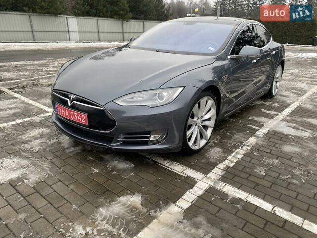 Серый Тесла Модель С, объемом двигателя 0 л и пробегом 230 тыс. км за 12850 $, фото 1 на Automoto.ua