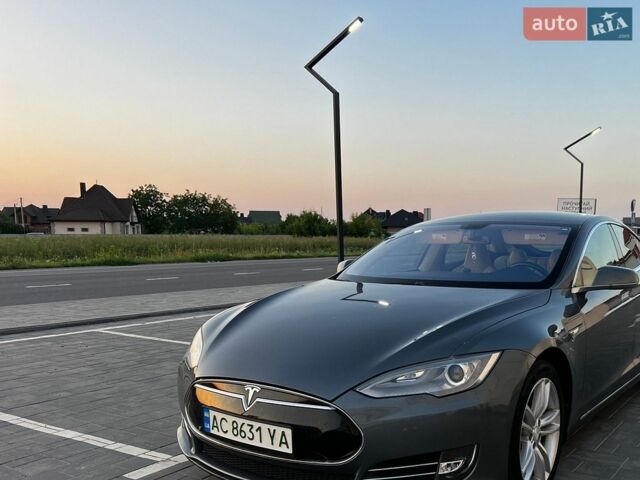Серый Тесла Модель С, объемом двигателя 0 л и пробегом 99 тыс. км за 11400 $, фото 1 на Automoto.ua
