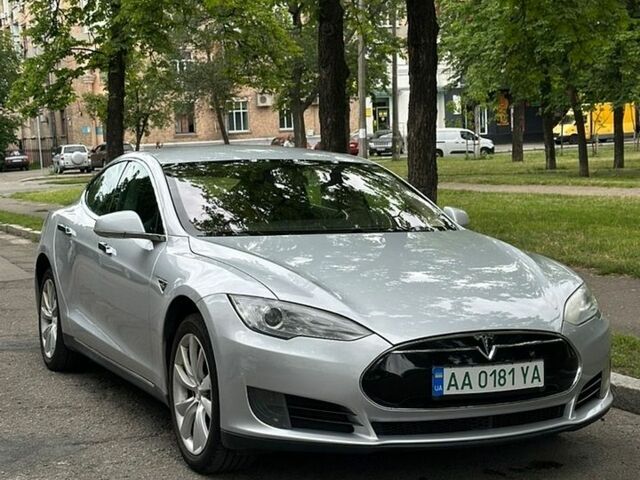 Сірий Тесла Модель С, об'ємом двигуна 0 л та пробігом 198 тис. км за 11300 $, фото 1 на Automoto.ua
