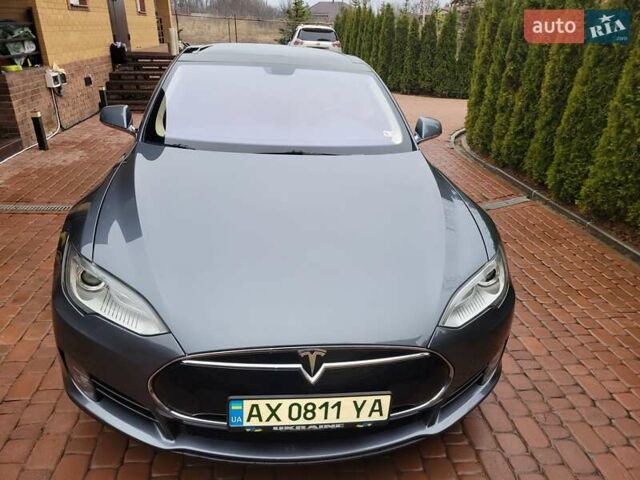 Серый Тесла Модель С, объемом двигателя 0 л и пробегом 244 тыс. км за 13800 $, фото 1 на Automoto.ua