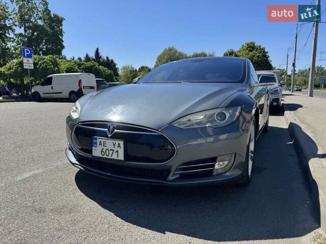 Сірий Тесла Модель С, об'ємом двигуна 0 л та пробігом 285 тис. км за 11500 $, фото 1 на Automoto.ua