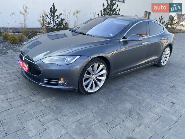 Серый Тесла Модель С, объемом двигателя 0 л и пробегом 230 тыс. км за 11650 $, фото 1 на Automoto.ua