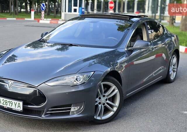 Сірий Тесла Модель С, об'ємом двигуна 0 л та пробігом 216 тис. км за 13500 $, фото 1 на Automoto.ua