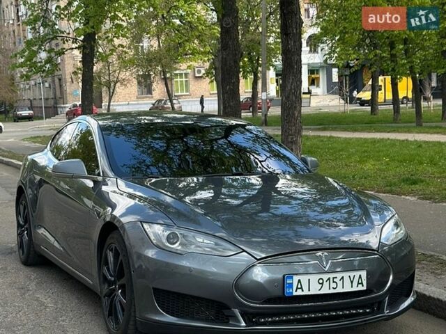 Серый Тесла Модель С, объемом двигателя 0 л и пробегом 223 тыс. км за 11300 $, фото 1 на Automoto.ua