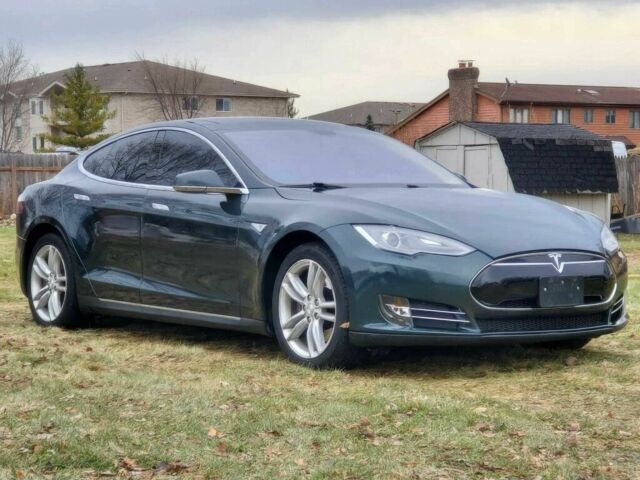 Сірий Тесла Модель С, об'ємом двигуна 0 л та пробігом 90 тис. км за 6000 $, фото 1 на Automoto.ua