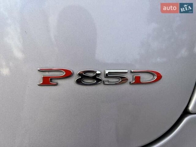 Серый Тесла Модель С, объемом двигателя 0 л и пробегом 157 тыс. км за 15000 $, фото 1 на Automoto.ua