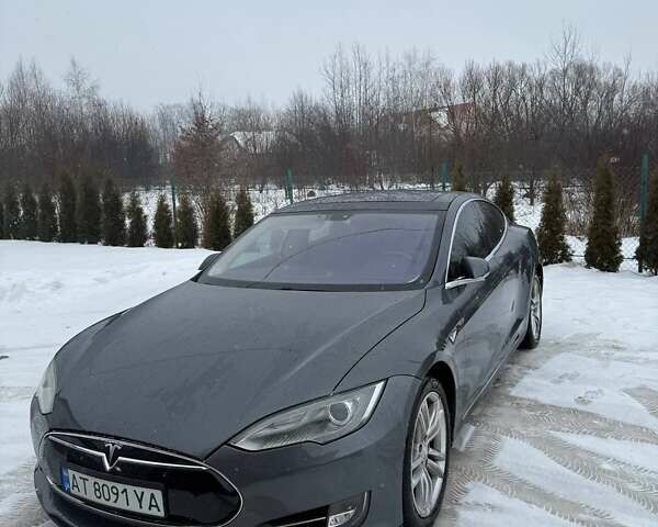 Серый Тесла Модель С, объемом двигателя 0 л и пробегом 290 тыс. км за 12400 $, фото 1 на Automoto.ua