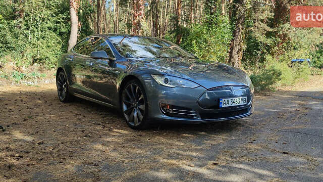 Серый Тесла Модель С, объемом двигателя 0 л и пробегом 115 тыс. км за 15000 $, фото 1 на Automoto.ua