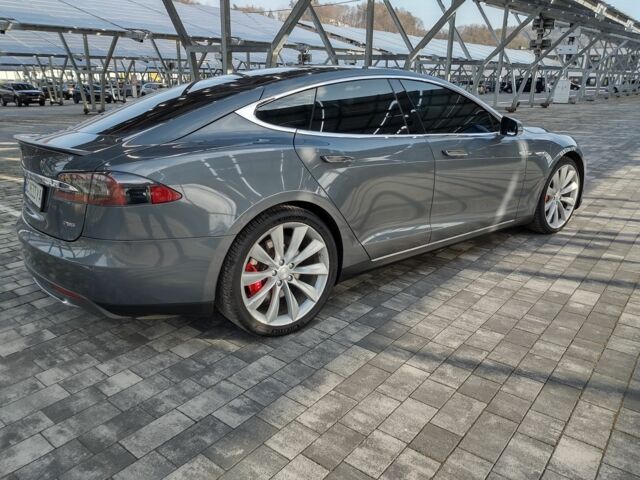 Сірий Тесла Модель С, об'ємом двигуна 0 л та пробігом 235 тис. км за 17300 $, фото 1 на Automoto.ua