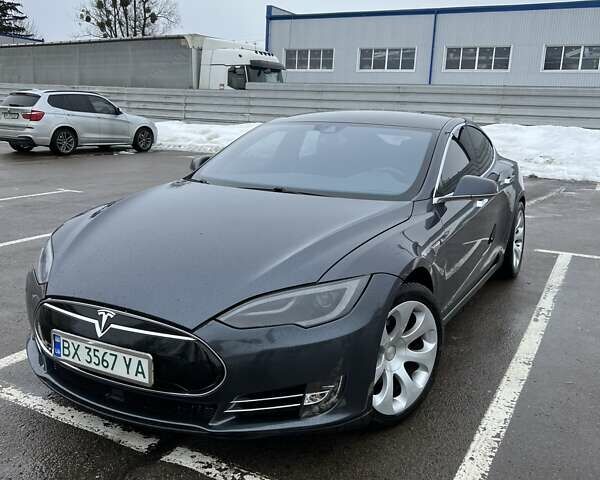 Серый Тесла Модель С, объемом двигателя 0 л и пробегом 278 тыс. км за 12500 $, фото 1 на Automoto.ua