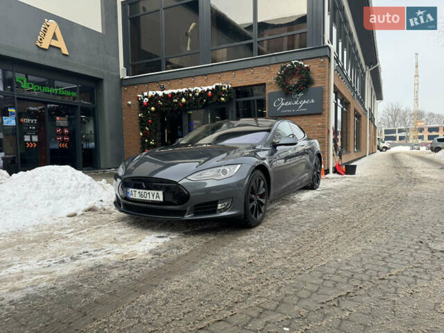 Серый Тесла Модель С, объемом двигателя 0 л и пробегом 135 тыс. км за 14500 $, фото 1 на Automoto.ua