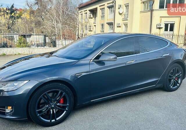 Серый Тесла Модель С, объемом двигателя 0 л и пробегом 137 тыс. км за 17500 $, фото 1 на Automoto.ua