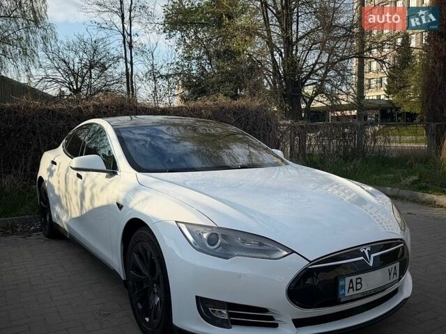 Серый Тесла Модель С, объемом двигателя 0 л и пробегом 110 тыс. км за 14000 $, фото 1 на Automoto.ua