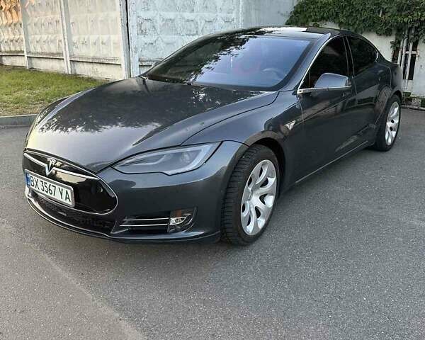 Серый Тесла Модель С, объемом двигателя 0 л и пробегом 170 тыс. км за 17500 $, фото 1 на Automoto.ua