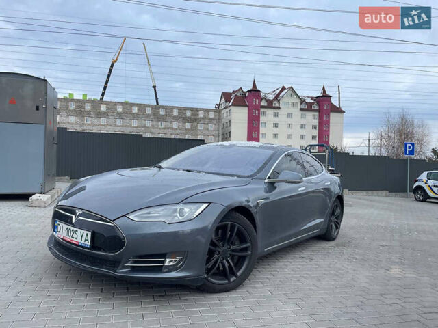 Серый Тесла Модель С, объемом двигателя 0 л и пробегом 180 тыс. км за 12300 $, фото 1 на Automoto.ua