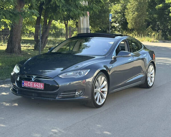 Серый Тесла Модель С, объемом двигателя 0 л и пробегом 108 тыс. км за 14400 $, фото 1 на Automoto.ua