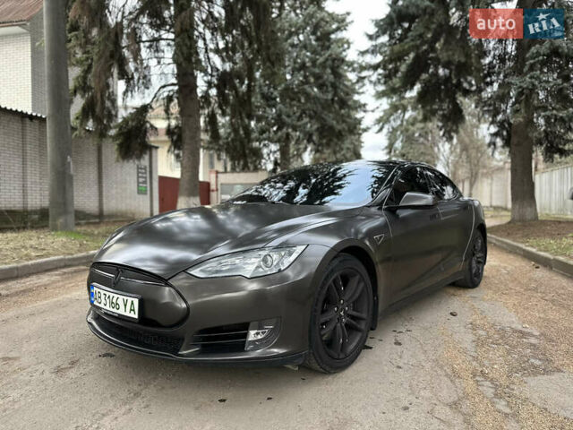 Серый Тесла Модель С, объемом двигателя 0 л и пробегом 224 тыс. км за 15400 $, фото 1 на Automoto.ua