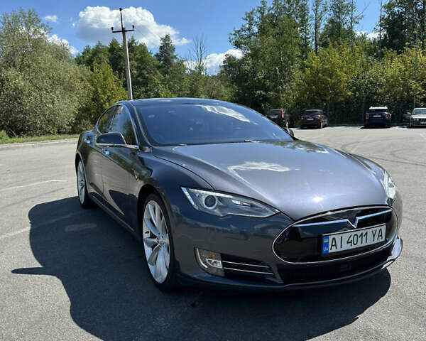 Серый Тесла Модель С, объемом двигателя 0 л и пробегом 137 тыс. км за 19000 $, фото 1 на Automoto.ua
