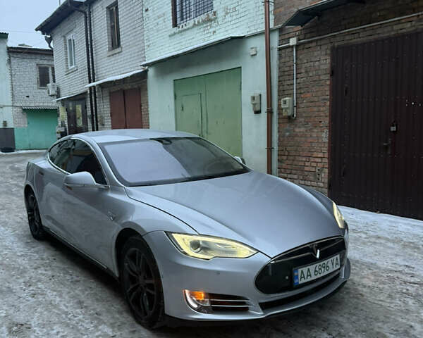 Сірий Тесла Модель С, об'ємом двигуна 0 л та пробігом 116 тис. км за 12500 $, фото 1 на Automoto.ua